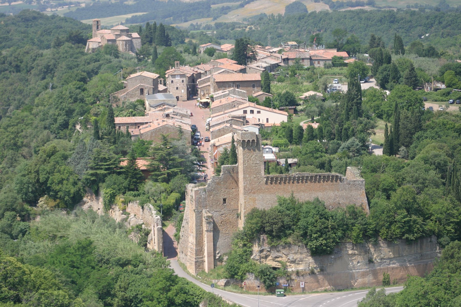 Sovana vista aerea d'insieme