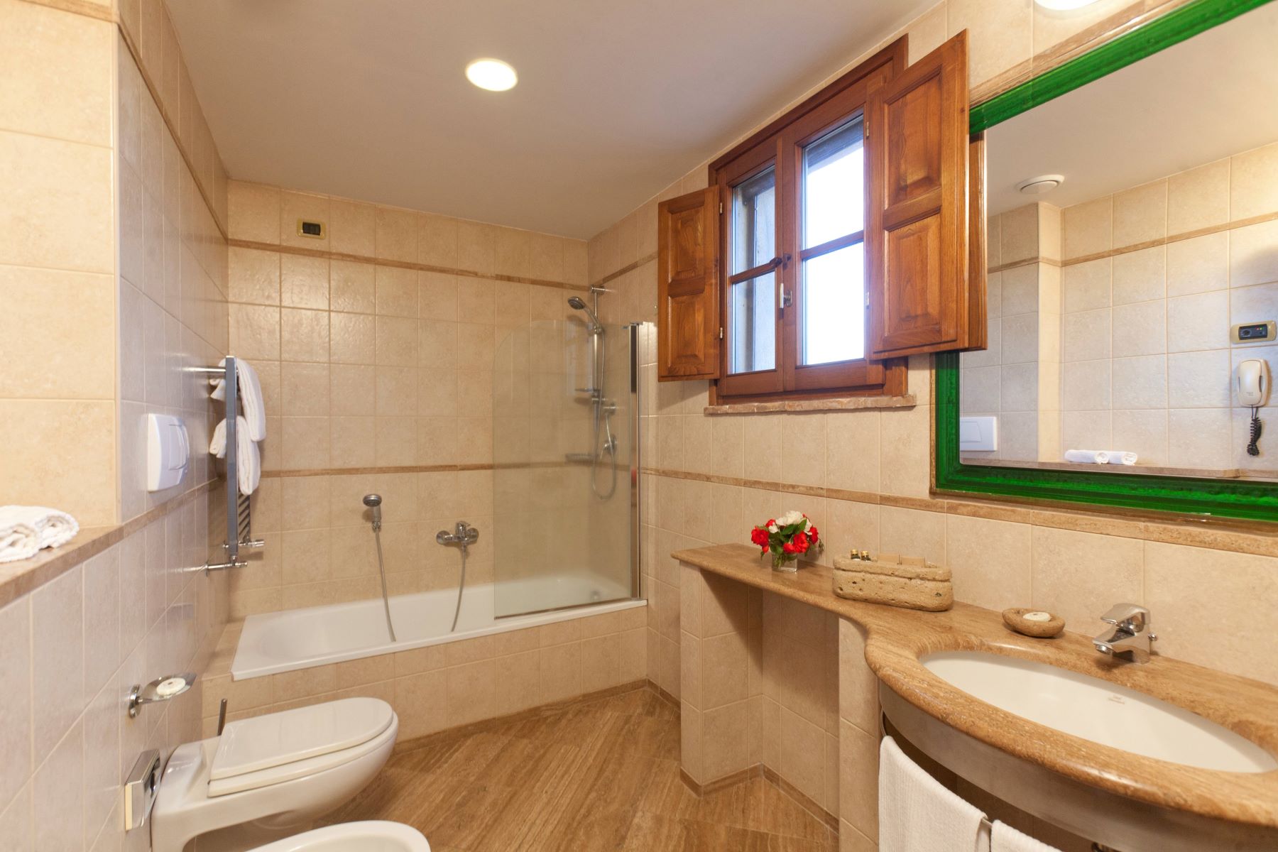 SOVANA HOTEL BAGNO 1 CON VASCA REV